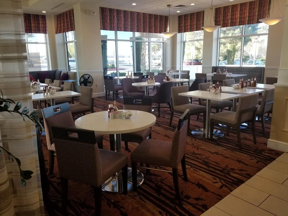Hilton Garden Inn Victorville Exterior photo